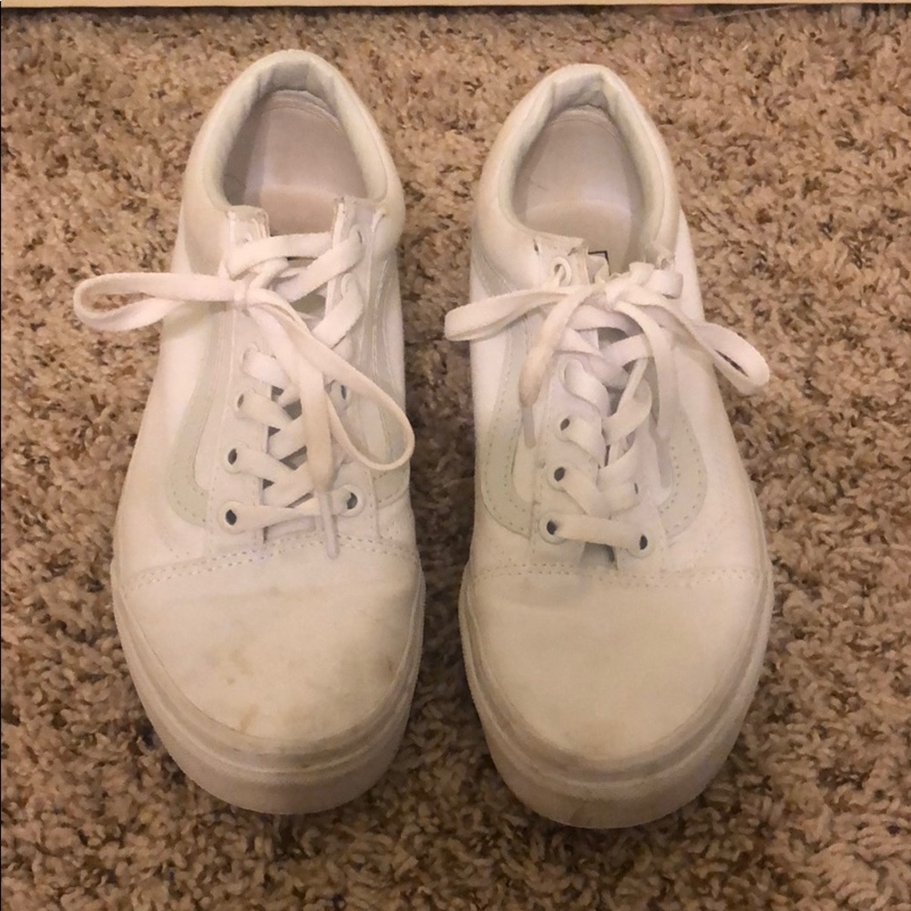 White canvas Vans